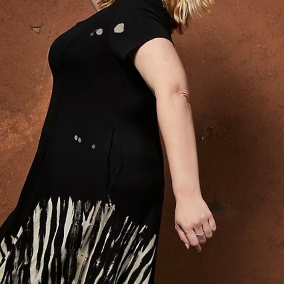 Torrid Super Soft Tie Dye Black Trapeze Mini Dress Size 1, worn twice - Picture 2 of 7